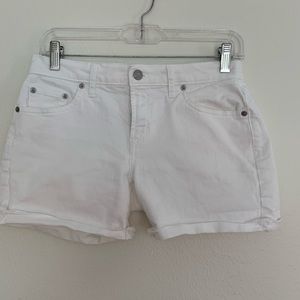 GAP white jeans short